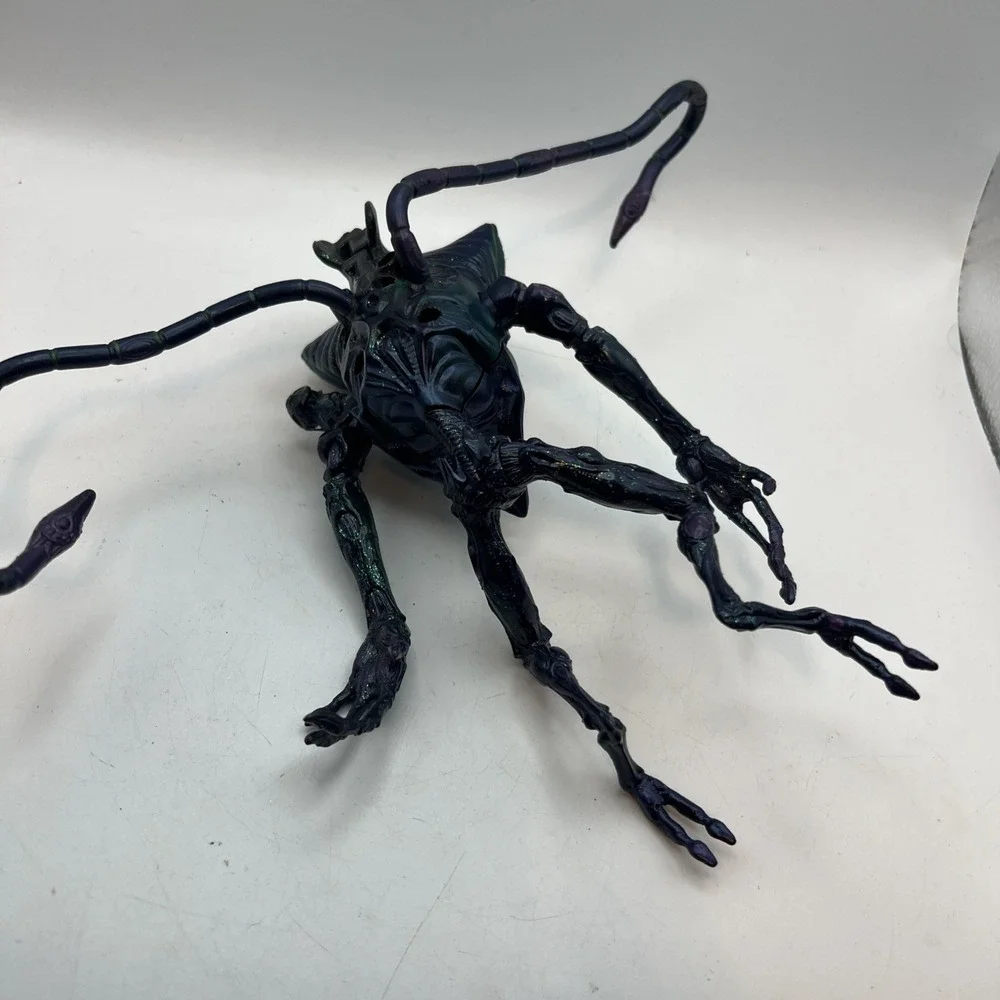 Alien Action Figures Set of 3 in Assorted Colors